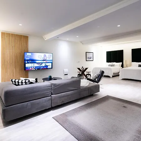 Apartamento Modern Loft With Park Like Setting View